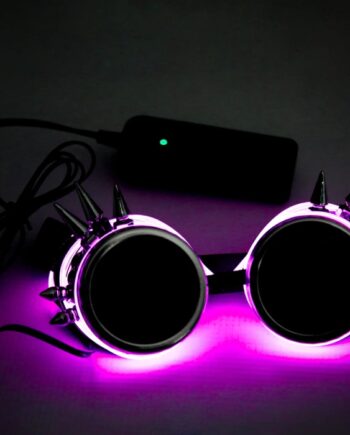 LED Lilla Festbriller med Pigger - Lys op til Fester!