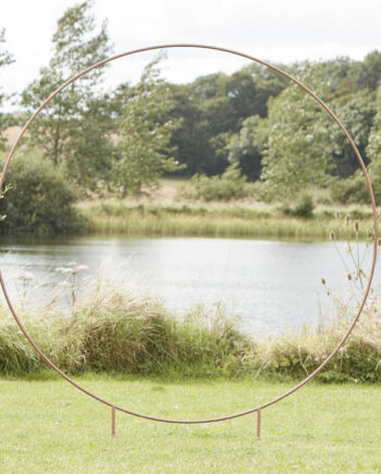 Rundt Kobber Stativ – Uundgåelig Festdekoration!