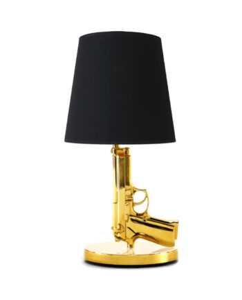Guld Pistol Bordlampe – Unik Belysning til Dit Hjem